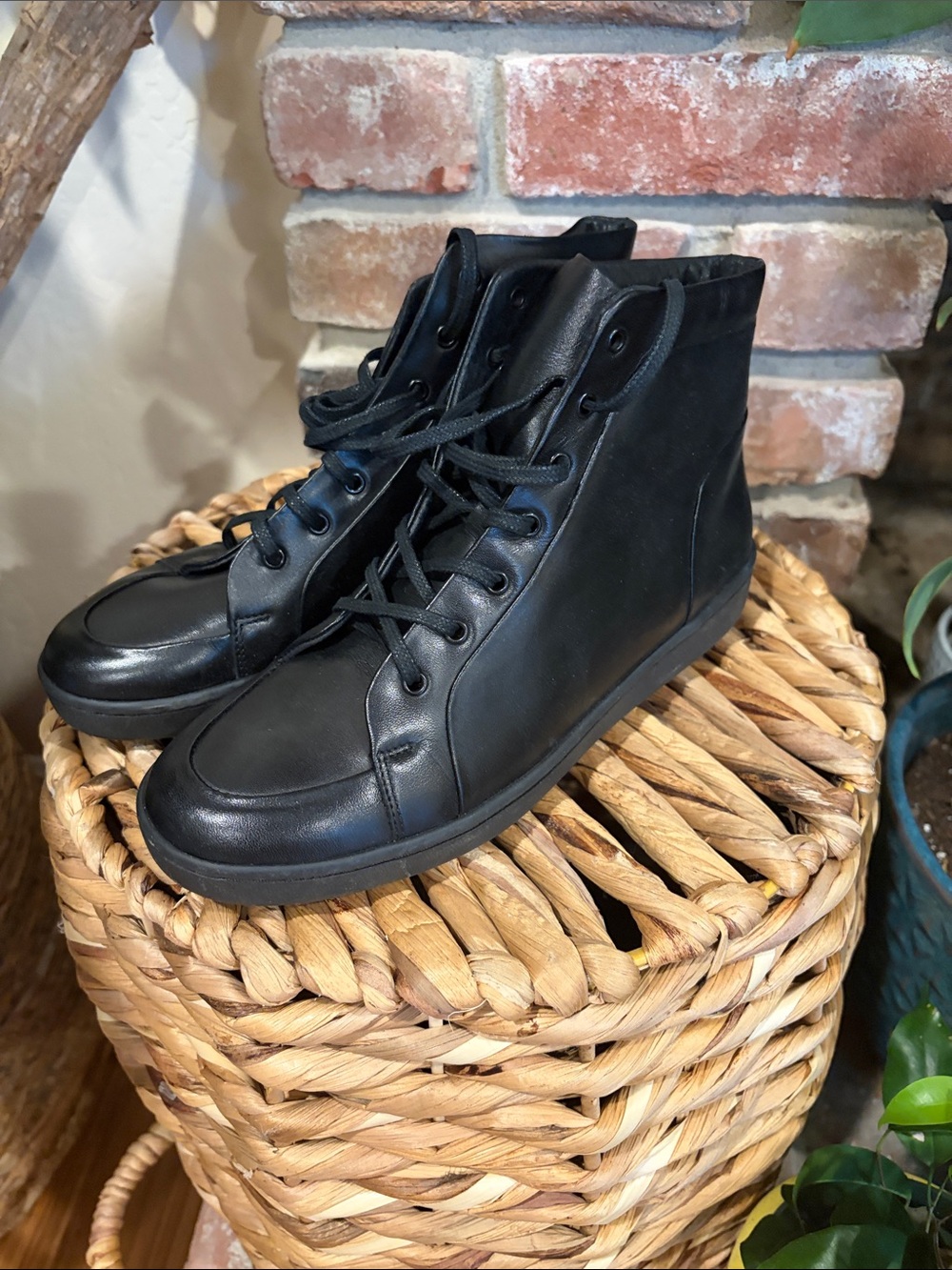 Kenneth Cole New York Black Leather High-Top Lace-Up Boots